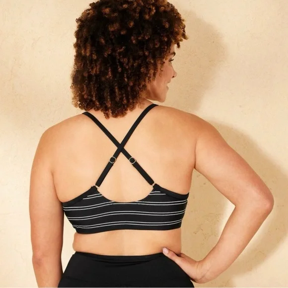 Women's Highneck Twist-Front Longline Bikini Top - Shade & Shore Size XL - Picture 2 of 7